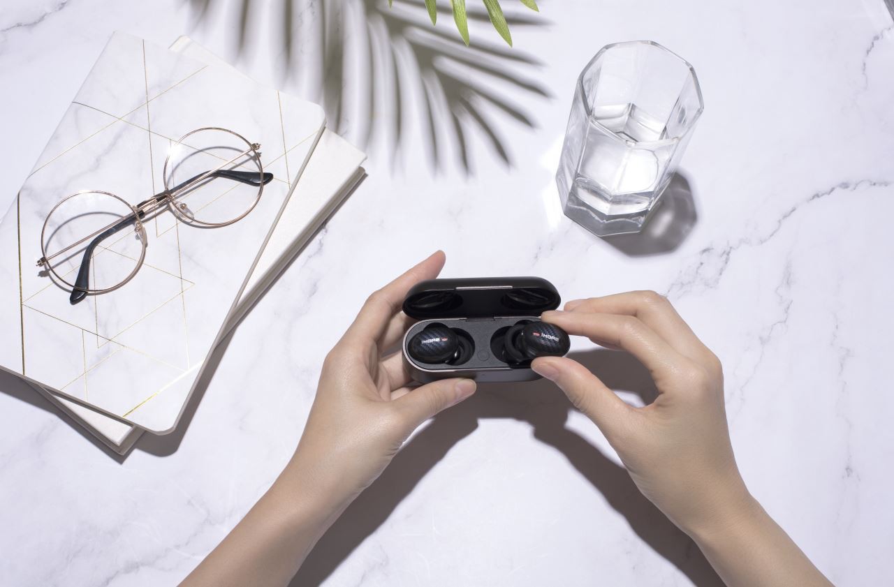 1 More TWS Headset (4) 1 More TWS Headset (4)