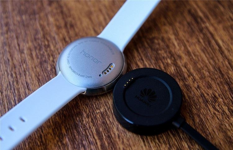 Toepassing van Pogopin Pogo Pin op Huawei Watch